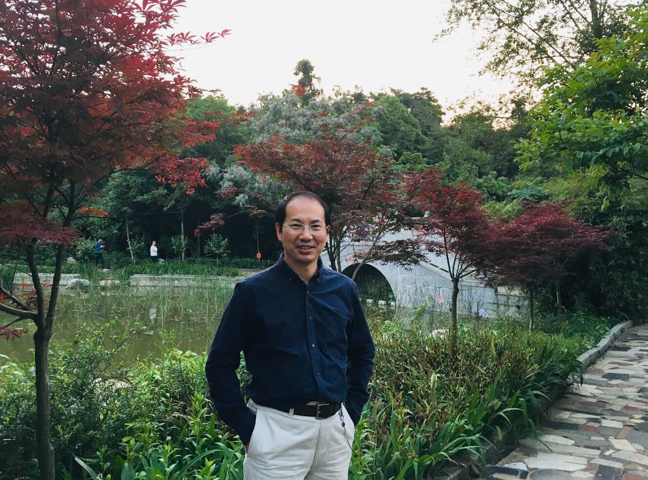 刘荣华简介